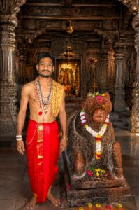 Guruji Paresh Prabhakar Pathak – Grishneshwar Purohit & Puja Services